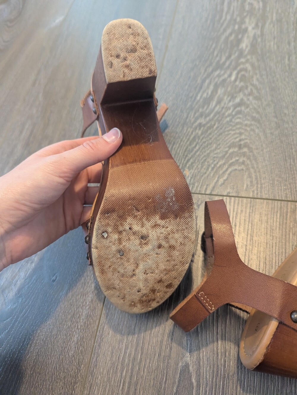Tan Heels - Picture 6 of 8